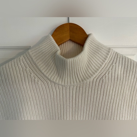 Cream / White Sleeveless turtleneck sweater Abercrombie & Fitch - Picture 3 of 6